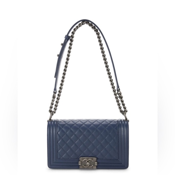 Chanel boy bag medium. - Picture 2 of 13